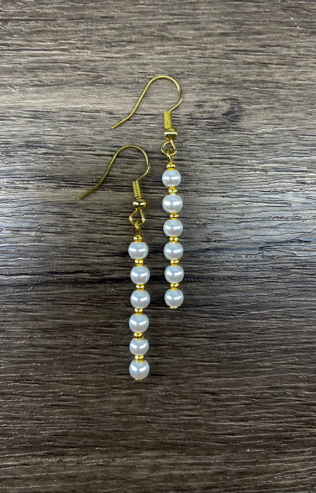 6 Small Pearl Earrings